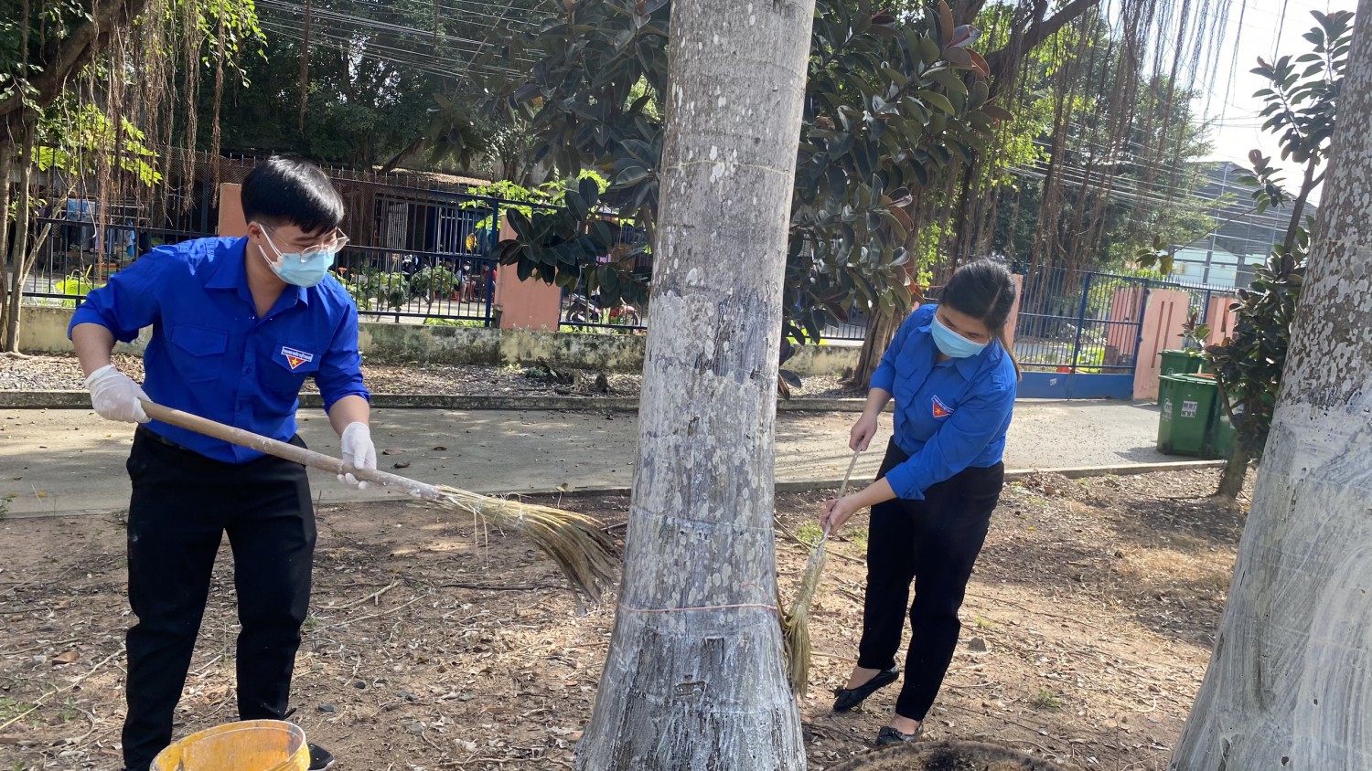Ngày chủ nhật xanh - Chi đoàn trường THCS  PHú An