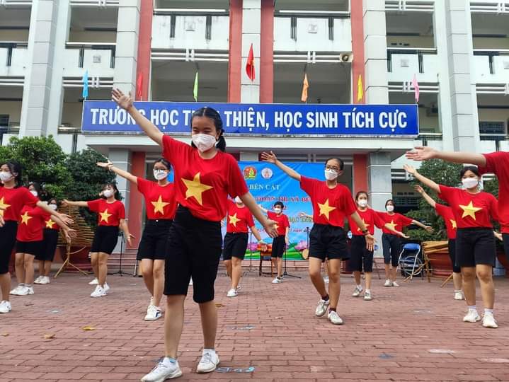 LIÊN ĐỘI THCS PHÚ AN TỔ CHỨC ĐIỂM CHƯƠNG TRÌNH NGÀY HỘI “TIẾN BƯỚC LÊN ĐOÀN” CẤP THỊ XÃ NĂM HỌC 2021-2022.