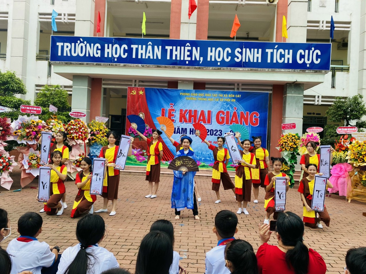 Hân hoan chào mừng năm học mới 2023-2024