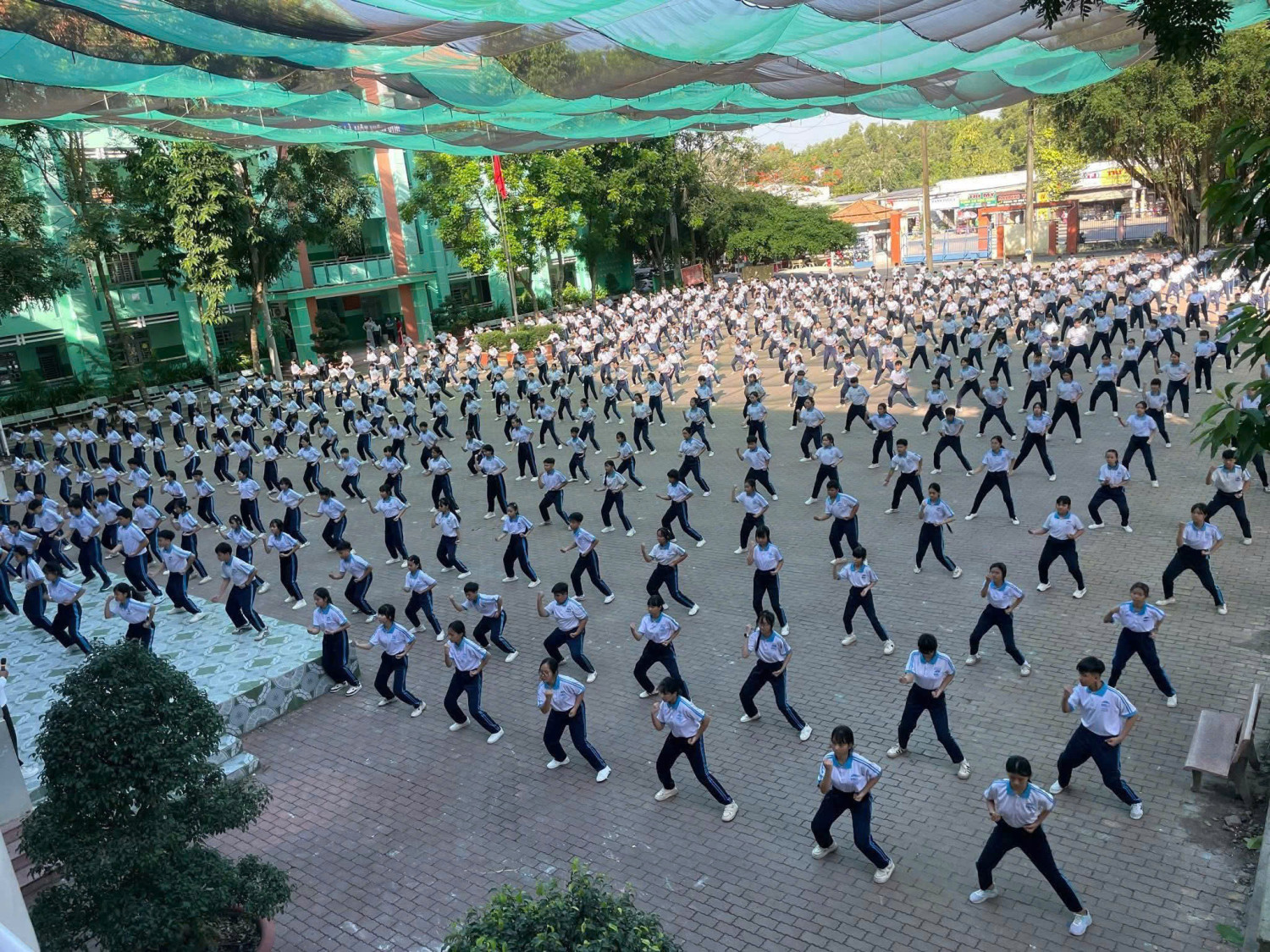 ✨ĐỘI VIÊN THCS PHÚ AN THAM GIA CHƯƠNG TRÌNH ĐỒNG DIỄN VÕ NHẠC VOVINAM – XÁC LẬP KỶ LỤC THẾ GIỚI🌻🌻